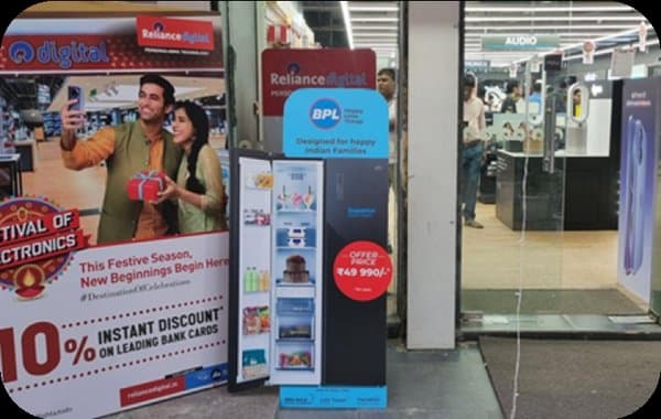 Nonlit signage deployment at retail counter